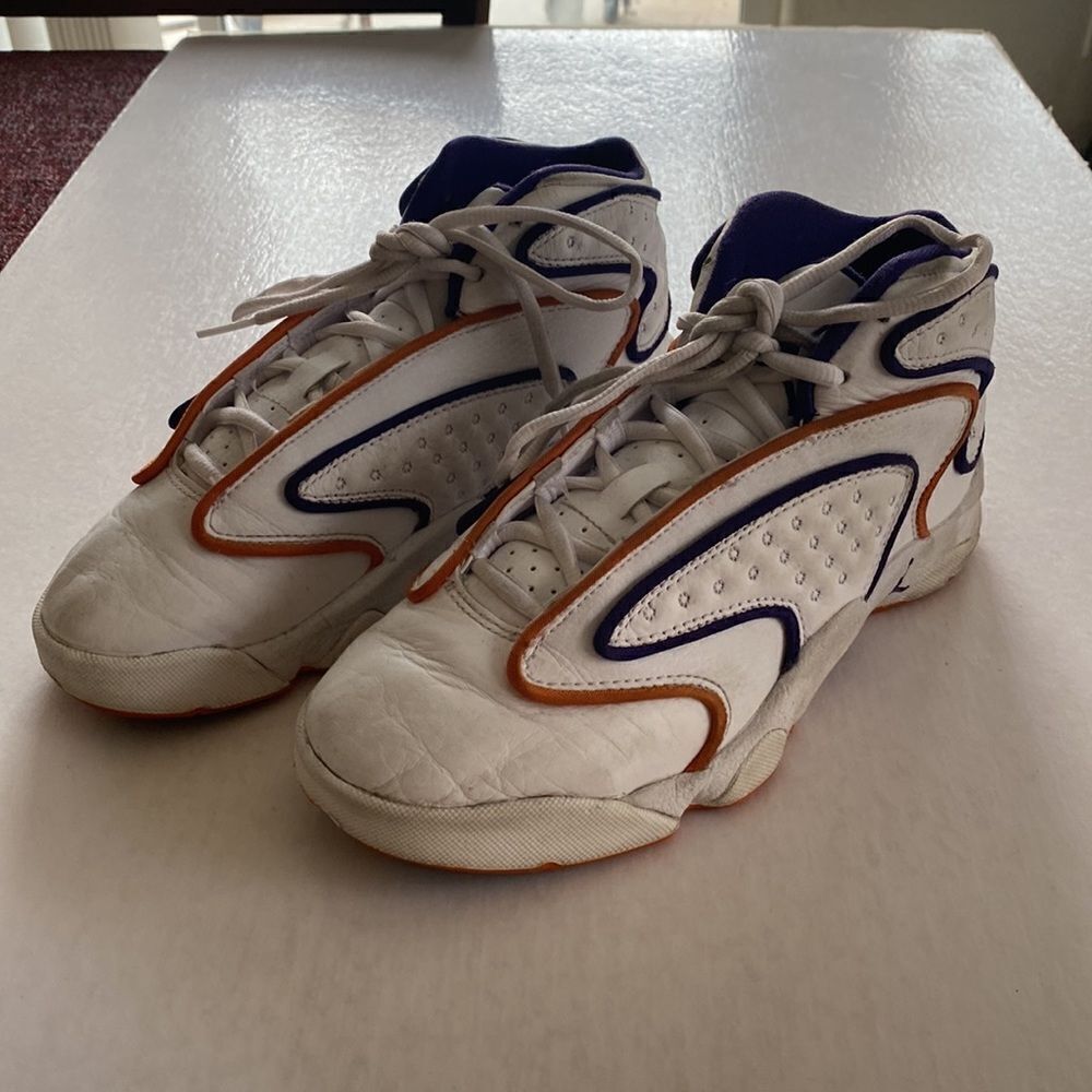 JORDAN Women’s White Leather Sneakers Size 7 - Picture 7 of 11